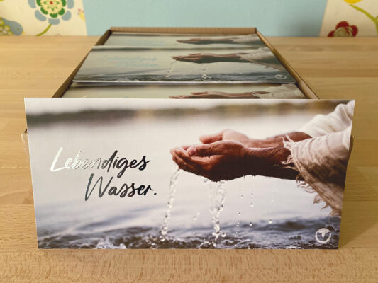 Postkarte „Lebendiges Wasser.“ (Din lang)